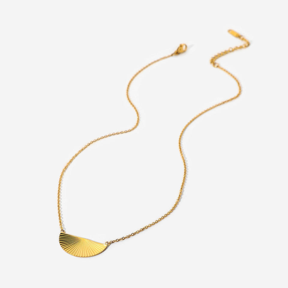 New Arrived Golden Fan-Shaped Split Flower Pendant Necklace Jewelry Ladies